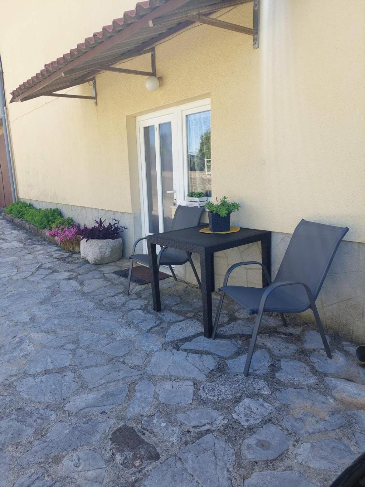 Apartman Avsec Krk Town Exterior foto